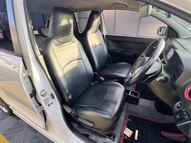 アルトターボＲＳ ベースグレード　ドライブレコーダー　ＥＴＣ　ナビ　衝突被害軽減システム　ＨＩＤ　スマートキー　アイドリングストップ　電動格納ミラー　シートヒーター　ＡＴ　盗難防止システム　ＡＢＳ　ＥＳＣ　Ｂｌｕｅｔｏｏｔｈ（31枚目）