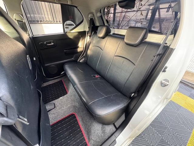 アルトターボＲＳ ベースグレード　ドライブレコーダー　ＥＴＣ　ナビ　衝突被害軽減システム　ＨＩＤ　スマートキー　アイドリングストップ　電動格納ミラー　シートヒーター　ＡＴ　盗難防止システム　ＡＢＳ　ＥＳＣ　Ｂｌｕｅｔｏｏｔｈ（38枚目）