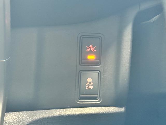 �Փ˔�Q�y���V�X�e���I�O���ԗ��ƑΌ��ԗ��A���s�҂̐ڋ߂����m���āA�x���A�I�[�g�u���[�L��X�e�A�����O�U���Ȃǂɂ���ďՓˉ�����x�����Ă���܂��B