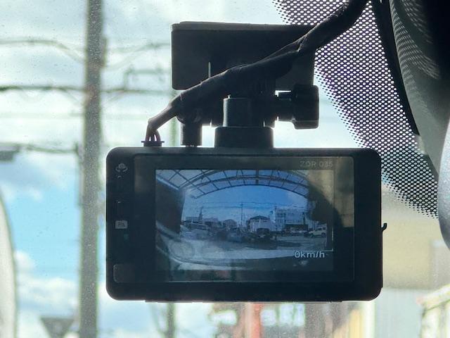 �h���C�u���R�[�_�[�����Ă��܂��I�������̂��N�����Ă��܂�����B����Ȏ��ɐS���������ɂȂ�̂��A�^�]�̋L�^���f���Ɖ��ŋL�^����h���C�u���R�[�_�[�ł��B