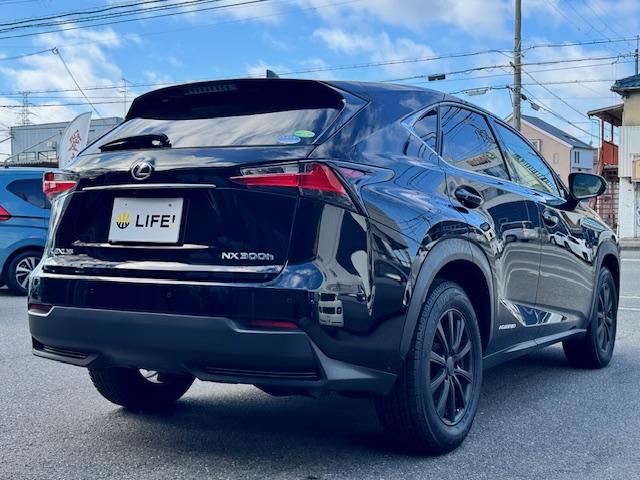 ＮＸ ＮＸ３００ｈ　Ｆスポーツ　４ＷＤ　ドライブレコーダー　バックカメラ　クリアランスソナー　オートクルーズコントロール　レーンアシスト　パワーシート　衝突被害軽減システム　ＴＶ　オートマチックハイビーム　オートライト（16枚目）