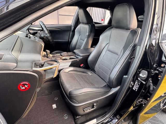 ＮＸ ＮＸ３００ｈ　Ｆスポーツ　４ＷＤ　ドライブレコーダー　バックカメラ　クリアランスソナー　オートクルーズコントロール　レーンアシスト　パワーシート　衝突被害軽減システム　ＴＶ　オートマチックハイビーム　オートライト（42枚目）