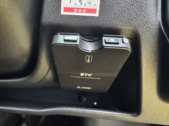 ハイゼットカーゴ クルーズターボSAIII 4WD 軽バン CVT 衝突被害軽減システム クリアランスソナー ETC 両側スライドドア アイドリングストップ 電動格納ミラー オートマチックハイビーム オートライト ESC エアコン(7枚目)