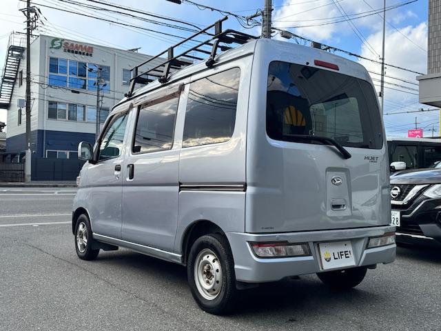 ハイゼットカーゴ クルーズターボSAIII 4WD 軽バン CVT 衝突被害軽減システム クリアランスソナー ETC 両側スライドドア アイドリングストップ 電動格納ミラー オートマチックハイビーム オートライト ESC エアコン(17枚目)