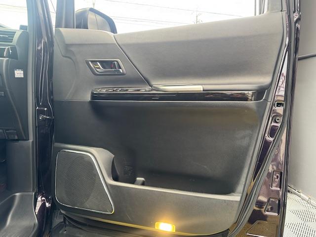 ヴェルファイア ２．４Ｚ　ゴールデンアイズＩＩ　ドライブレコーダー　ＥＴＣ　バックカメラ　ナビ　ＴＶ　クリアランスソナー　オートクルーズコントロール　両側電動スライドドア　ＨＩＤ　サンルーフ　電動リアゲート　スマートキー　電動格納ミラー（32枚目）