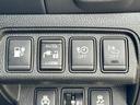 Ｘ（３０ｋｗｈ）　ＥＴＣ　バックカメラ　ナビ　ＴＶ　オートクルーズコントロール　衝突被害軽減システム　アルミホイール　スマートキー　シートヒーター　ＣＶＴ　盗難防止システム　衝突安全ボディ　記録簿　ＡＢＳ　ＥＳＣ　ＣＤ（41枚目）