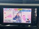アクア Ｓ　ドライブレコーダー　ＥＴＣ　ナビ　ＴＶ　スマートキー　アイドリングストップ　電動格納ミラー　ＣＶＴ　衝突安全ボディ　記録簿　ＡＢＳ　ＥＳＣ　Ｂｌｕｅｔｏｏｔｈ　エアコン　パワーステアリング（4枚目）