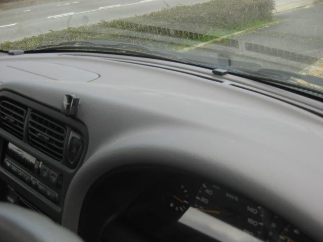 セレナ ＦＸリミテッド　電動ツインムーンルーフ　ツインエアコン　８人乗三列シート　走行距離５４０００キロ（30枚目）