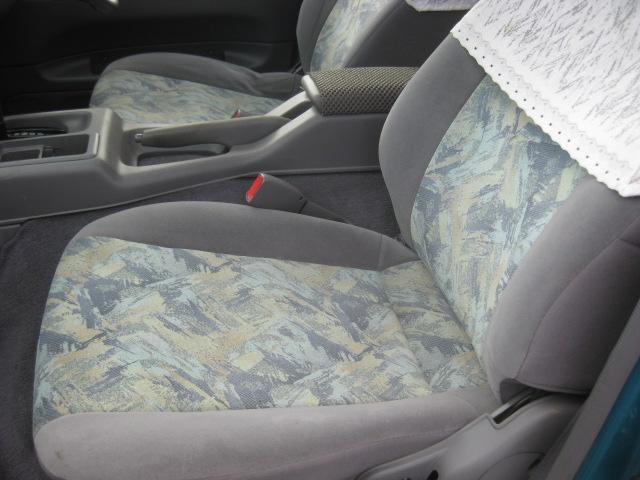 セレナ ＦＸリミテッド　電動ツインムーンルーフ　ツインエアコン　８人乗三列シート　走行距離５４０００キロ（33枚目）