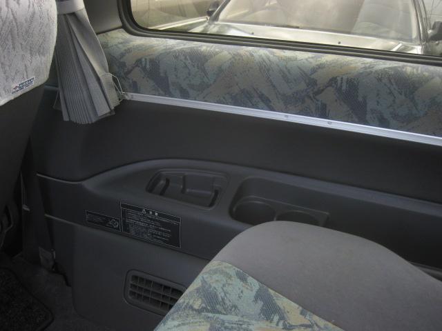 セレナ ＦＸリミテッド　電動ツインムーンルーフ　ツインエアコン　８人乗三列シート　走行距離５４０００キロ（37枚目）