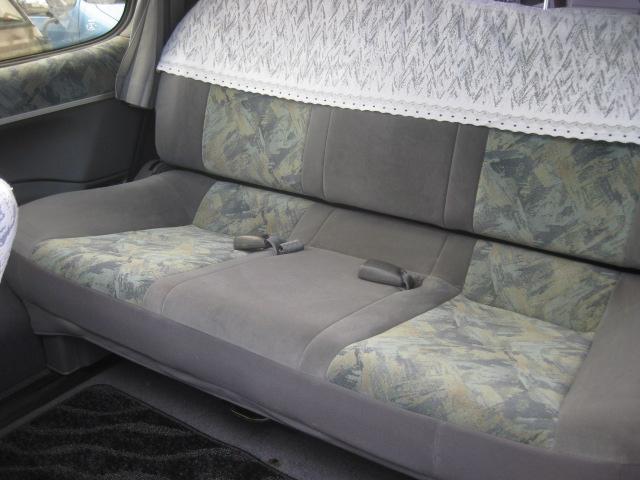 セレナ ＦＸリミテッド　電動ツインムーンルーフ　ツインエアコン　８人乗三列シート　走行距離５４０００キロ（40枚目）