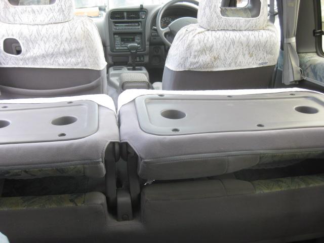 セレナ ＦＸリミテッド　電動ツインムーンルーフ　ツインエアコン　８人乗三列シート　走行距離５４０００キロ（42枚目）