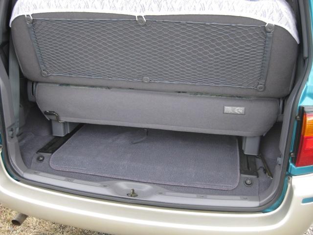 セレナ ＦＸリミテッド　電動ツインムーンルーフ　ツインエアコン　８人乗三列シート　走行距離５４０００キロ（44枚目）