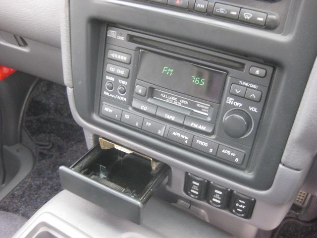 セレナ ＦＸリミテッド　電動ツインムーンルーフ　ツインエアコン　８人乗三列シート　走行距離５４０００キロ（50枚目）