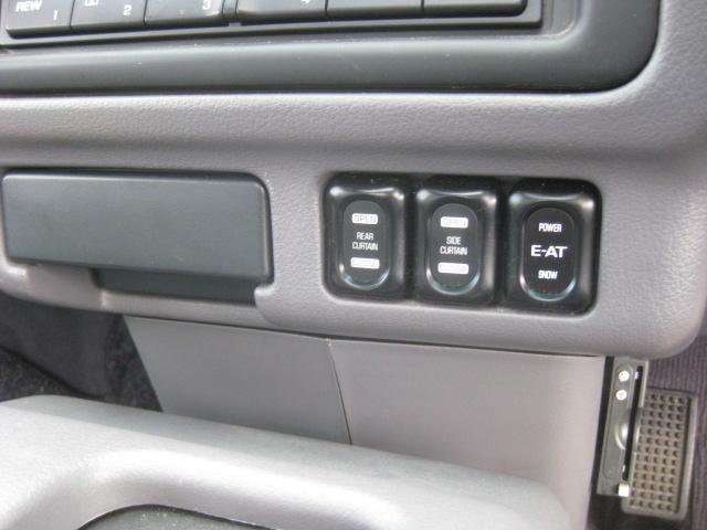 セレナ ＦＸリミテッド　電動ツインムーンルーフ　ツインエアコン　８人乗三列シート　走行距離５４０００キロ（51枚目）