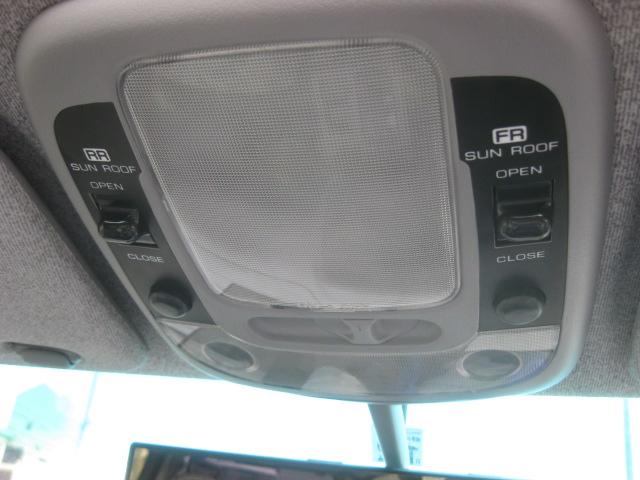 セレナ ＦＸリミテッド　電動ツインムーンルーフ　ツインエアコン　８人乗三列シート　走行距離５４０００キロ（52枚目）