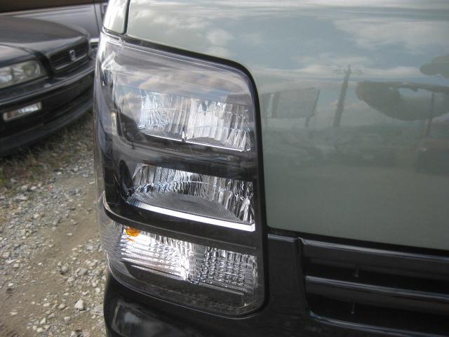 エブリイ Ｊリミテッド　登録済未使用車　Ｊリミテッドターボ車　バックアイカメラ付ディスプレイオーディオ装着車　ワンアクション両側パワースライドドア　ＬＥＤヘッドライトブラック塗装　専用デカール（10枚目）