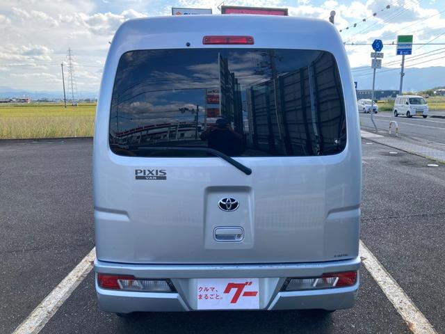 ピクシスバン デラックス　キーレスエントリー　両側スライドドア　ブライトシルバーメタリック　３９３７０ｋｍ　ＡＢＳ　運転席エアバッグ　助手席エアバッグ（6枚目）
