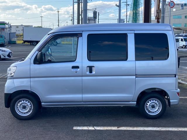 ピクシスバン デラックス　キーレスエントリー　両側スライドドア　ブライトシルバーメタリック　３９３７０ｋｍ　ＡＢＳ　運転席エアバッグ　助手席エアバッグ（8枚目）