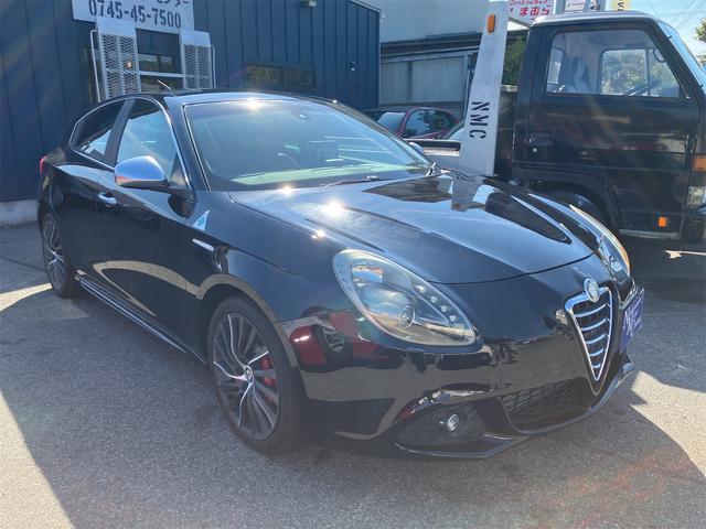 ジュリエッタ クアドリフォリオ ヴェルデ 6速マニュアル 赤革シート ETC Panasonicストラーダナビ バックカメラ ドラレコ Bluetooth接続 BOSEサウンドシステム キーレスエントリー(8枚目)