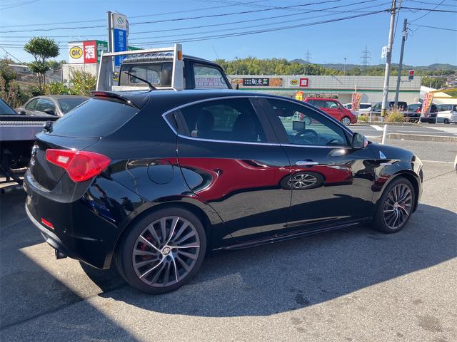 ジュリエッタ クアドリフォリオ ヴェルデ 6速マニュアル 赤革シート ETC Panasonicストラーダナビ バックカメラ ドラレコ Bluetooth接続 BOSEサウンドシステム キーレスエントリー(12枚目)