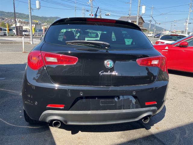 ジュリエッタ クアドリフォリオ ヴェルデ 6速マニュアル 赤革シート ETC Panasonicストラーダナビ バックカメラ ドラレコ Bluetooth接続 BOSEサウンドシステム キーレスエントリー(19枚目)