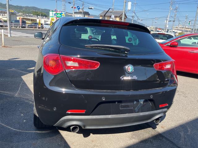 ジュリエッタ クアドリフォリオ ヴェルデ 6速マニュアル 赤革シート ETC Panasonicストラーダナビ バックカメラ ドラレコ Bluetooth接続 BOSEサウンドシステム キーレスエントリー(20枚目)