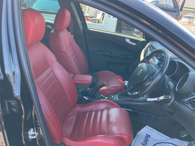 ジュリエッタ クアドリフォリオ ヴェルデ 6速マニュアル 赤革シート ETC Panasonicストラーダナビ バックカメラ ドラレコ Bluetooth接続 BOSEサウンドシステム キーレスエントリー(27枚目)