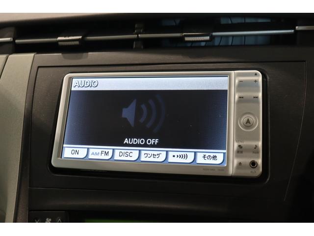 プリウス Ｓ　ドライブレコーダー　ＥＴＣ　バックカメラ　ナビ　ＴＶ　アルミホイール　ＣＶＴ　スマートキー　盗難防止システム　ＣＤ　ミュージックプレイヤー接続可　衝突安全ボディ　ＡＢＳ　ＥＳＣ　エアコン（3枚目）