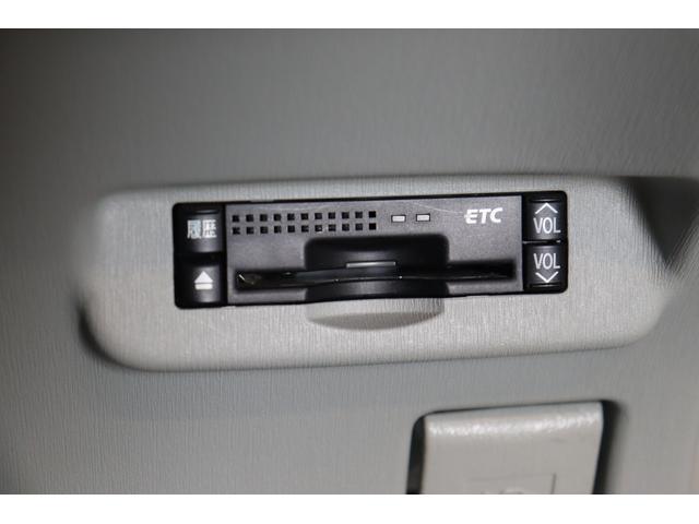プリウス Ｓ　ドライブレコーダー　ＥＴＣ　バックカメラ　ナビ　ＴＶ　アルミホイール　ＣＶＴ　スマートキー　盗難防止システム　ＣＤ　ミュージックプレイヤー接続可　衝突安全ボディ　ＡＢＳ　ＥＳＣ　エアコン（8枚目）