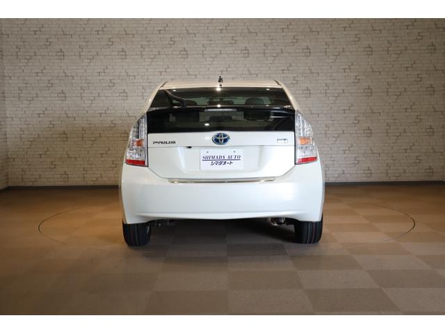 プリウス Ｓ　ドライブレコーダー　ＥＴＣ　バックカメラ　ナビ　ＴＶ　アルミホイール　ＣＶＴ　スマートキー　盗難防止システム　ＣＤ　ミュージックプレイヤー接続可　衝突安全ボディ　ＡＢＳ　ＥＳＣ　エアコン（16枚目）