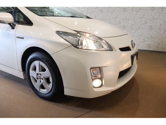 プリウス Ｓ　ドライブレコーダー　ＥＴＣ　バックカメラ　ナビ　ＴＶ　アルミホイール　ＣＶＴ　スマートキー　盗難防止システム　ＣＤ　ミュージックプレイヤー接続可　衝突安全ボディ　ＡＢＳ　ＥＳＣ　エアコン（21枚目）