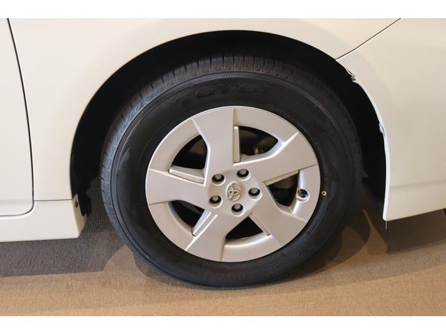 プリウス Ｓ　ドライブレコーダー　ＥＴＣ　バックカメラ　ナビ　ＴＶ　アルミホイール　ＣＶＴ　スマートキー　盗難防止システム　ＣＤ　ミュージックプレイヤー接続可　衝突安全ボディ　ＡＢＳ　ＥＳＣ　エアコン（22枚目）