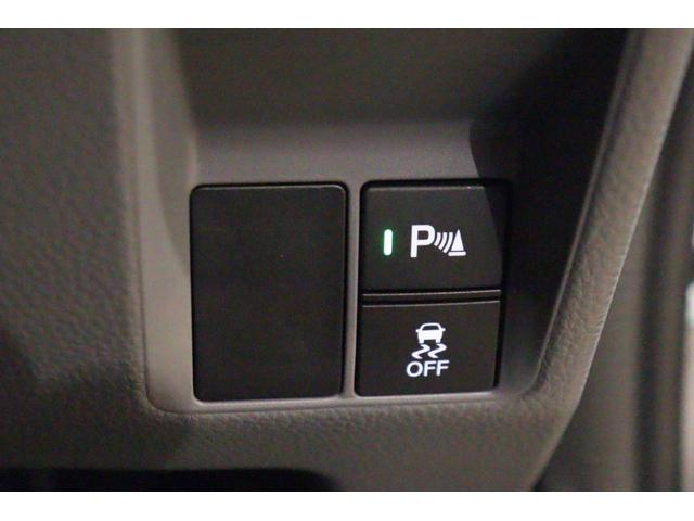 【コーナーセンサー】駐車時など障害物をセンサーが察知しアラームで教えてくれます！あると便利な装備です☆