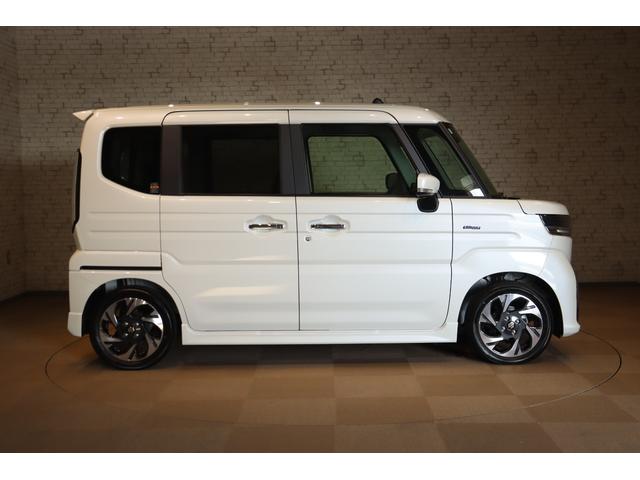 スペーシアカスタム ハイブリッドＸＳ　両側電動スライドドア　クリアランスソナー　クルーズコントロール　レーンアシスト　衝突被害軽減システム　オートライト　ＬＥＤヘッドランプ　スマートキー　アイドリングストップ　シートヒーター（13枚目）