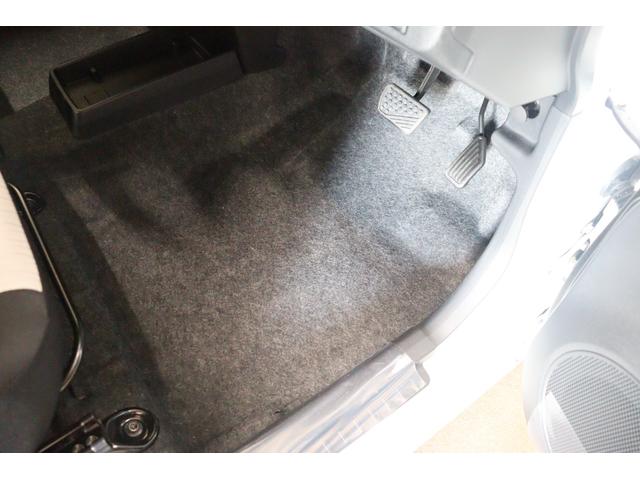 ミライース L SAIII クリアランスソナー 衝突被害軽減システム オートマチックハイビーム キーレスエントリー アイドリングストップ CVT 盗難防止システム ABS ESC CD USB ミュージックプレイヤー接続可(7枚目)