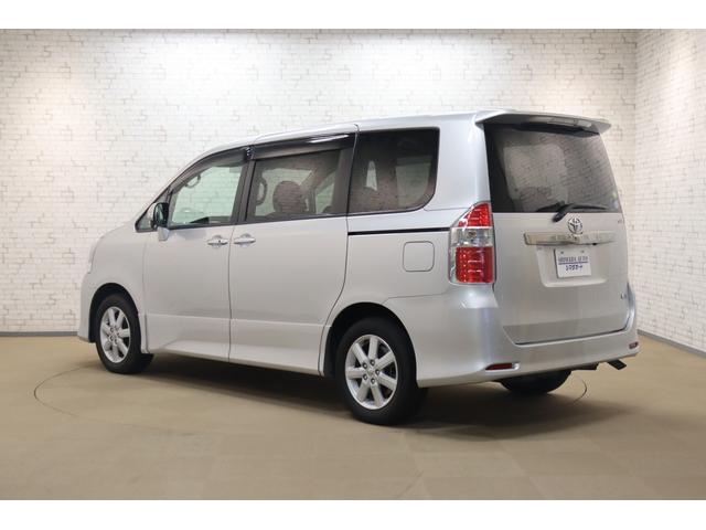 ノア Si ETC バックカメラ ナビ TV 両側スライド・片側電動 HID スマートキー 後席モニター 3列シート CVT アルミホイール CD DVD再生 ミュージックプレイヤー接続可 盗難防止システム(17枚目)