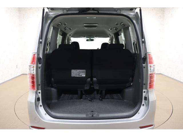 ノア Si ETC バックカメラ ナビ TV 両側スライド・片側電動 HID スマートキー 後席モニター 3列シート CVT アルミホイール CD DVD再生 ミュージックプレイヤー接続可 盗難防止システム(19枚目)