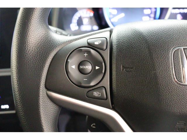 フィット １３Ｇ・Ｆ　ドライブレコーダー　ＥＴＣ　バックカメラ　ナビ　レーンアシスト　衝突被害軽減システム　スマートキー　アイドリングストップ　ＣＶＴ　盗難防止システム　衝突安全ボディ　ＡＢＳ　ＥＳＣ　ＣＤ　ＵＳＢ（10枚目）