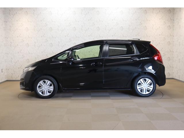 フィット １３Ｇ・Ｆ　ドライブレコーダー　ＥＴＣ　バックカメラ　ナビ　レーンアシスト　衝突被害軽減システム　スマートキー　アイドリングストップ　ＣＶＴ　盗難防止システム　衝突安全ボディ　ＡＢＳ　ＥＳＣ　ＣＤ　ＵＳＢ（21枚目）