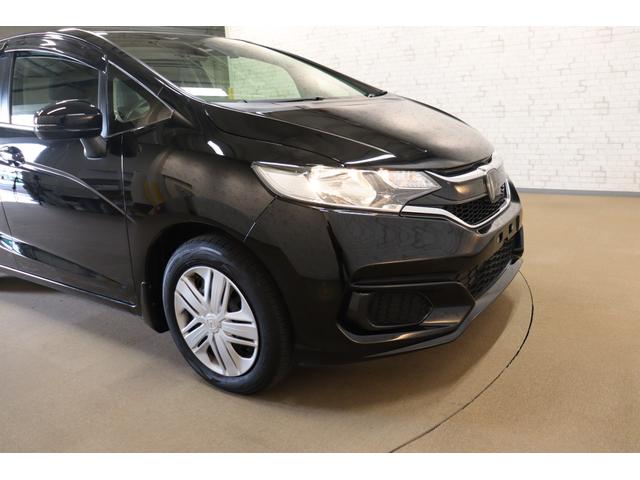 フィット １３Ｇ・Ｆ　ドライブレコーダー　ＥＴＣ　バックカメラ　ナビ　レーンアシスト　衝突被害軽減システム　スマートキー　アイドリングストップ　ＣＶＴ　盗難防止システム　衝突安全ボディ　ＡＢＳ　ＥＳＣ　ＣＤ　ＵＳＢ（25枚目）