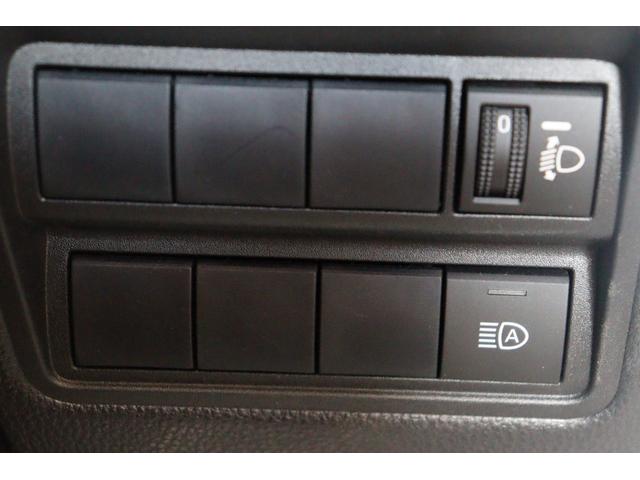 ヤリス Ｘ　衝突被害軽減システム　オートマチックハイビーム　オートライト　キーレスエントリー　電動格納ミラー　ＣＶＴ　盗難防止システム　衝突安全ボディ　記録簿　ＡＢＳ　ＥＳＣ　ＵＳＢ　Ｂｌｕｅｔｏｏｔｈ　エアコン（5枚目）