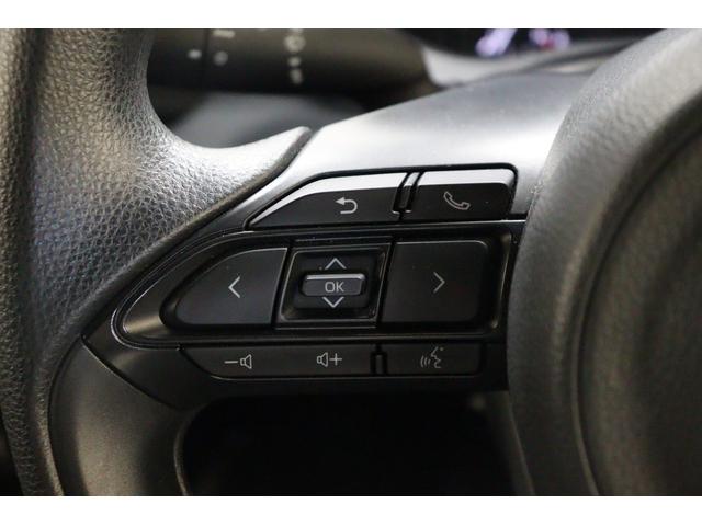 ヤリス Ｘ　衝突被害軽減システム　オートマチックハイビーム　オートライト　キーレスエントリー　電動格納ミラー　ＣＶＴ　盗難防止システム　衝突安全ボディ　記録簿　ＡＢＳ　ＥＳＣ　ＵＳＢ　Ｂｌｕｅｔｏｏｔｈ　エアコン（8枚目）