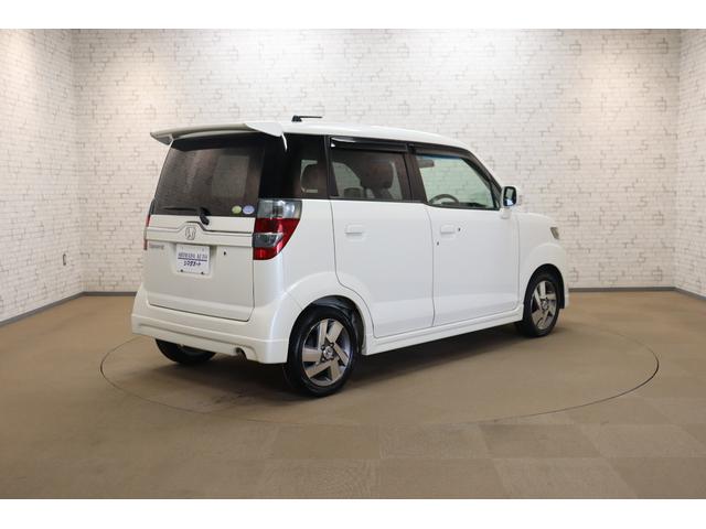 ゼストスパーク Ｗ　ＨＩＤ　スマートキー　ベンチシート　ＡＴ　盗難防止システム　ＡＢＳ　ＣＤ　ミュージックプレイヤー接続可　アルミホイール　衝突安全ボディ　エアコン　パワーステアリング　パワーウィンドウ（15枚目）