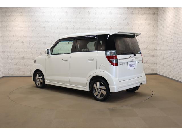 ゼストスパーク Ｗ　ＨＩＤ　スマートキー　ベンチシート　ＡＴ　盗難防止システム　ＡＢＳ　ＣＤ　ミュージックプレイヤー接続可　アルミホイール　衝突安全ボディ　エアコン　パワーステアリング　パワーウィンドウ（17枚目）