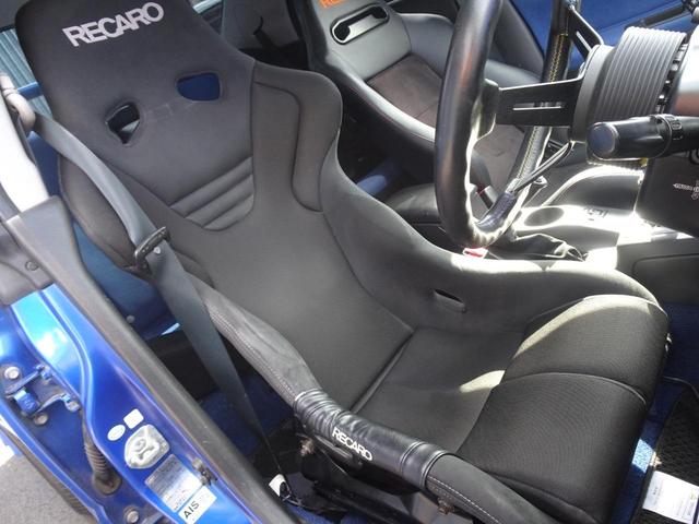 インプレッサ ＷＲＸ　ＳＴｉ　Ｅ型・ＴＯＭＥＩエキマニ・柿本マフラー・ＢＬＩＴＺ車高調／ブーストコントローラー・バリスカーボントランク・Ｃ－ＷＥＳＴ　ＧＴウィング・前置きインタークーラー・ナビ（41枚目）