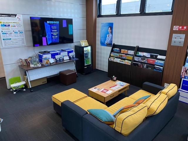 キャラバン ロンググランドプレミアムＧＸ　ＦＥＥＬリミテッドパッケージ　記念パッケージ　バケットシートカバー　ベッドキット　ローダウン　ショック　７型フルセグナビ　リアモニター（75枚目）