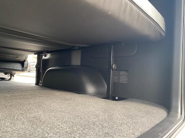 ハイエースバン スーパーGL ダークプライムII パノラミックビュー デジタルインナーミラー フルセグナビ ETC シートカバー ベッドキット フロントエアロ アルミホイール(42枚目)