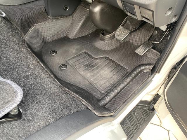 ハイエースバン スーパーGL ダークプライムII パノラミックビュー デジタルインナーミラー フルセグナビ ETC シートカバー ベッドキット フロントエアロ アルミホイール(48枚目)