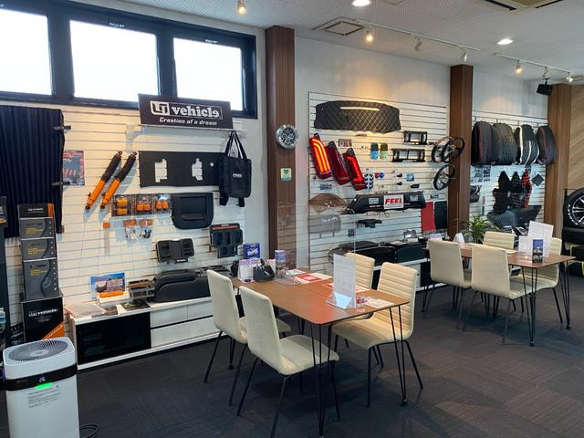 ハイエースバン スーパーGL ダークプライムII パノラミックビュー デジタルインナーミラー フルセグナビ ETC シートカバー ベッドキット フロントエアロ アルミホイール(51枚目)